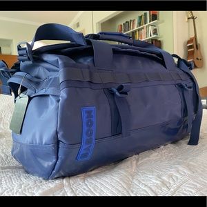 Baboon to the Moon 40L small go bag